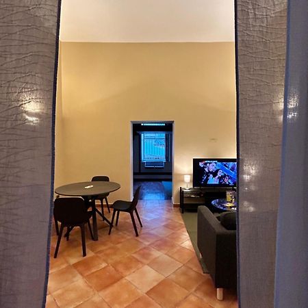Ferrigni 33 Apartment Наполи Екстериор снимка