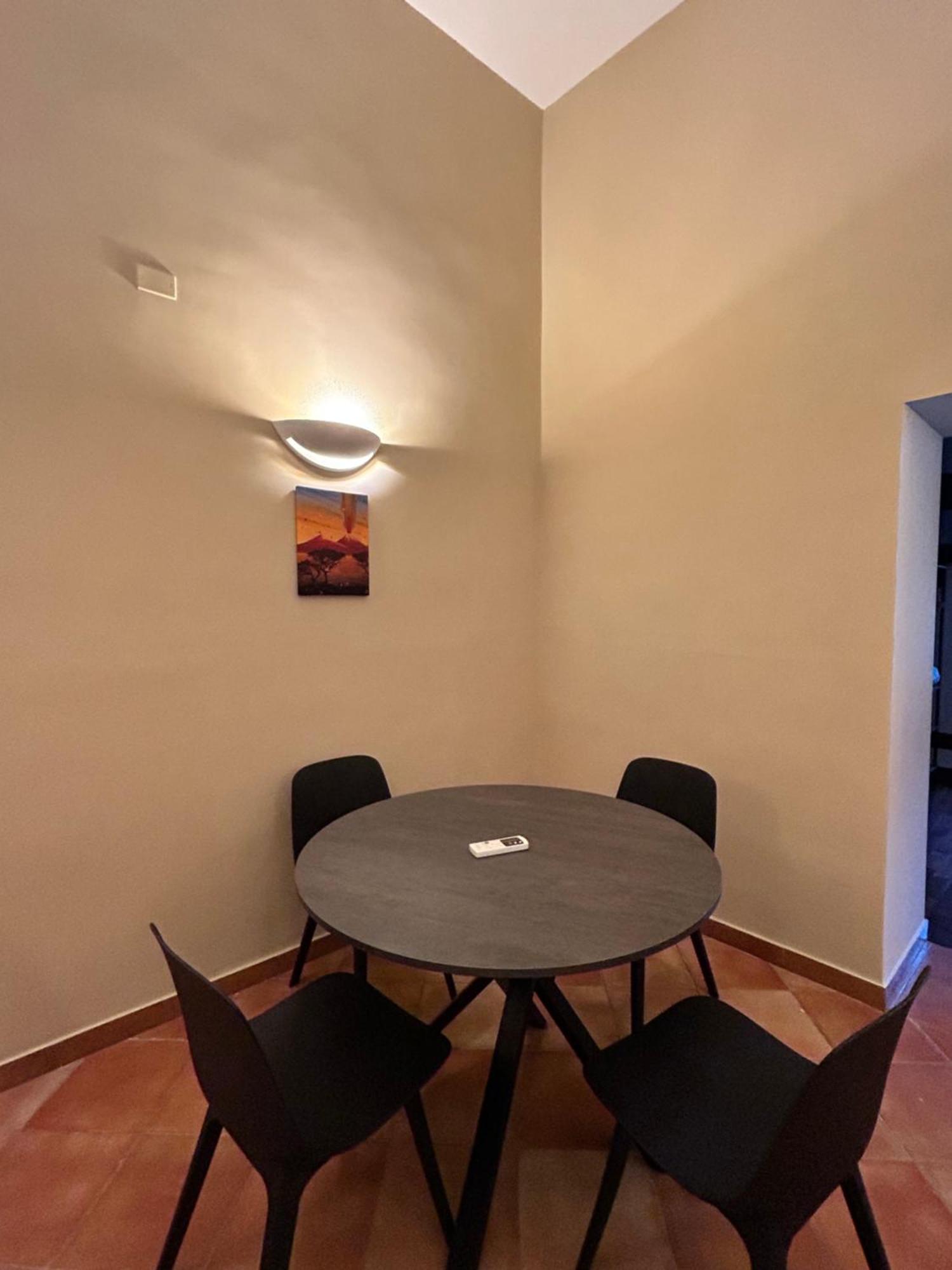 Ferrigni 33 Apartment Наполи Екстериор снимка