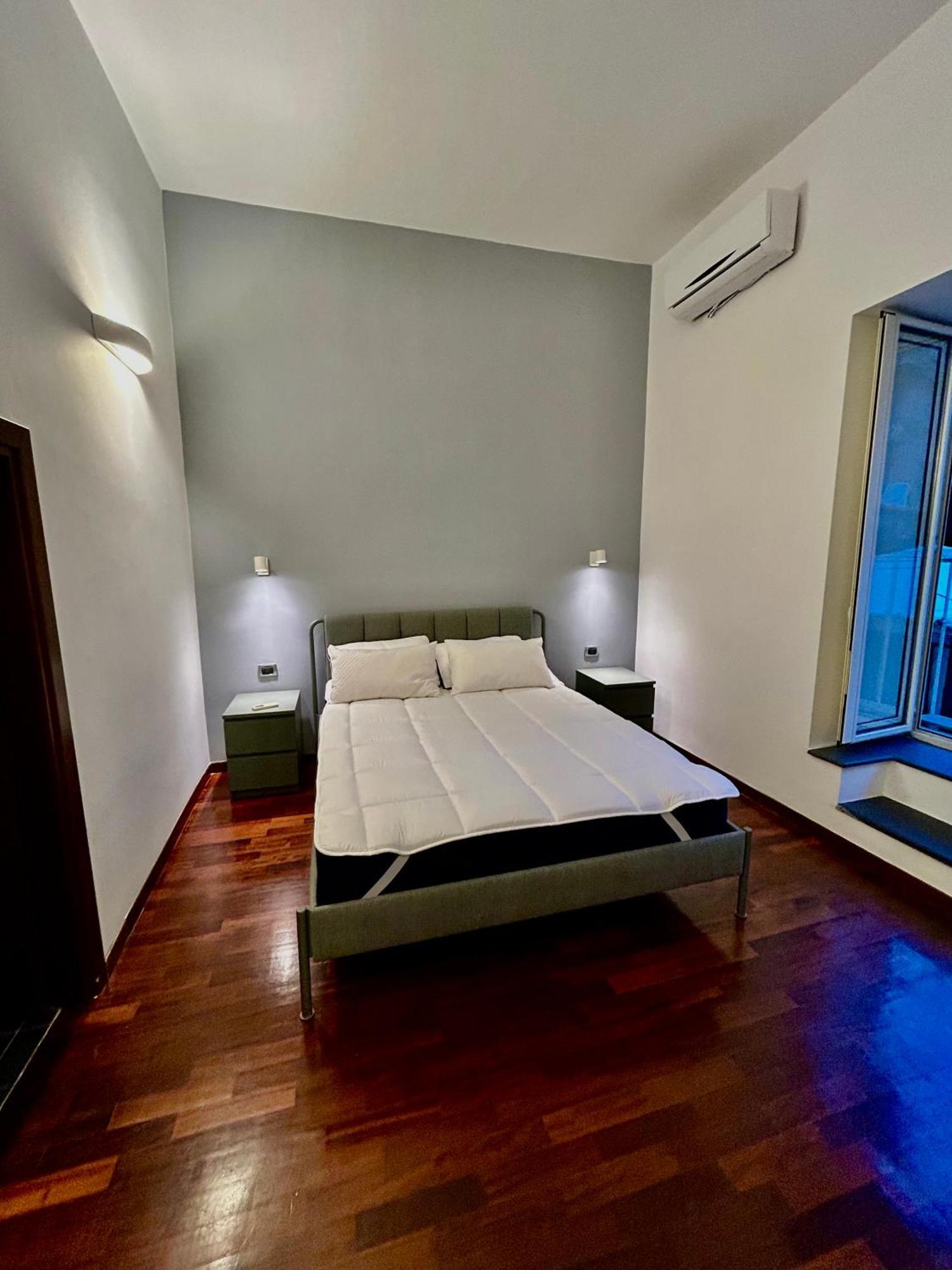 Ferrigni 33 Apartment Наполи Екстериор снимка