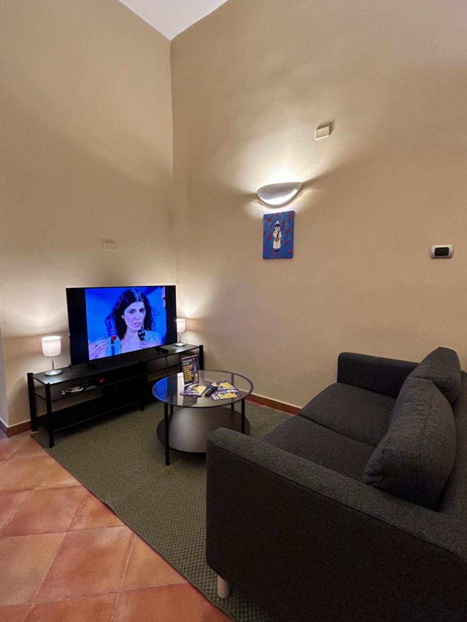 Ferrigni 33 Apartment Наполи Екстериор снимка