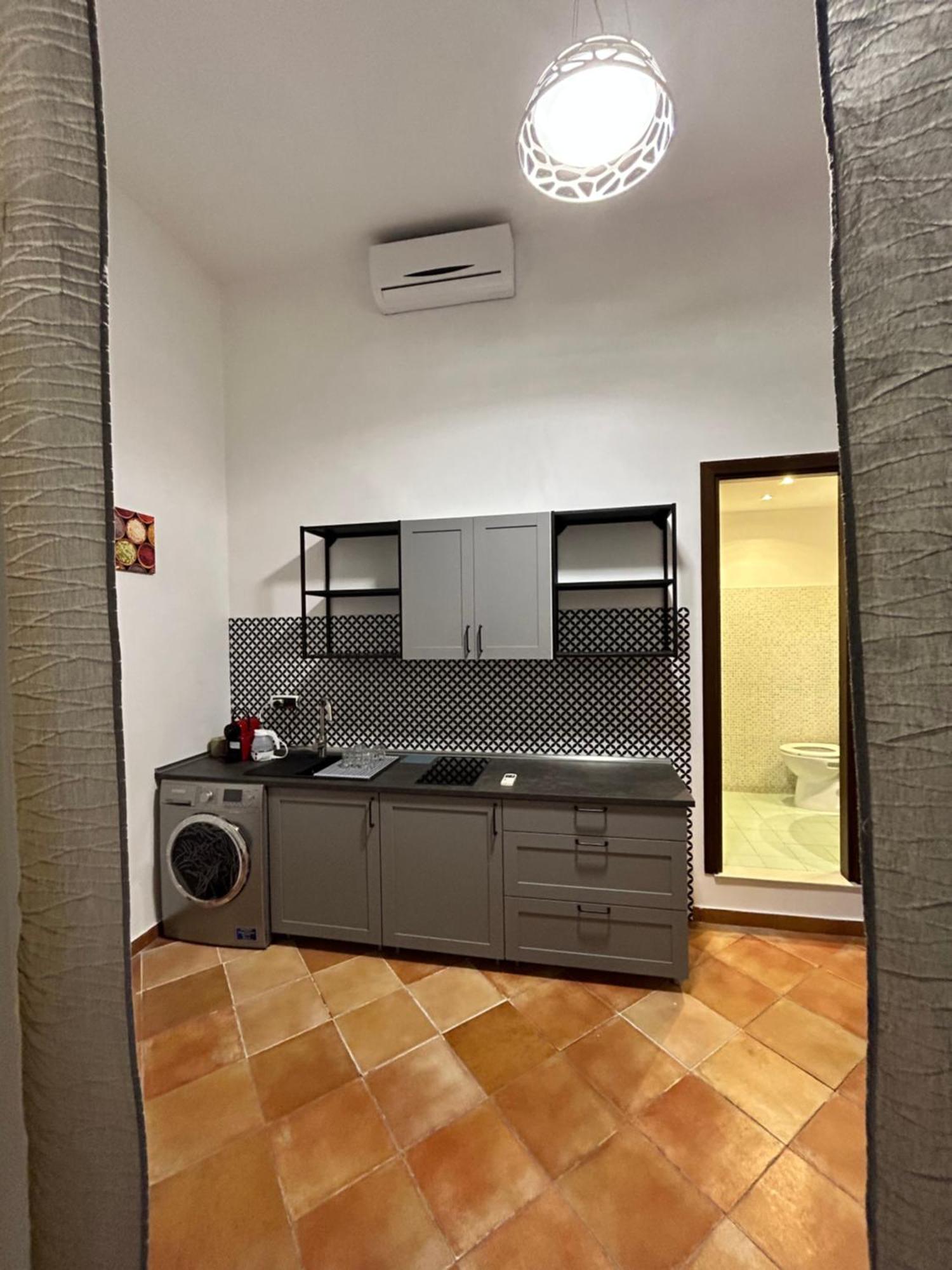 Ferrigni 33 Apartment Наполи Екстериор снимка
